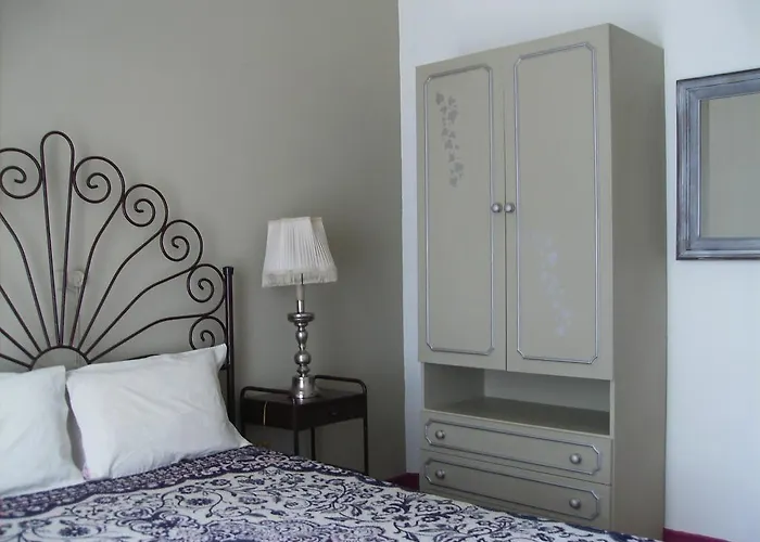 Dias E Dominguez Lizbona